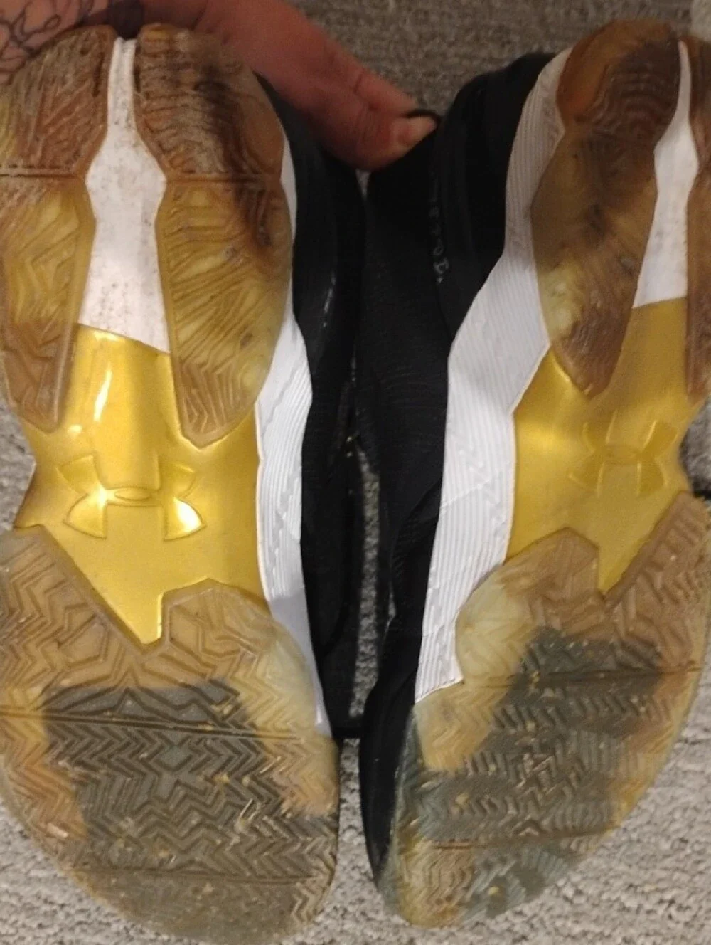 Curry 2 Elite Under Armour Men’s Black and Gold men's size 11.5